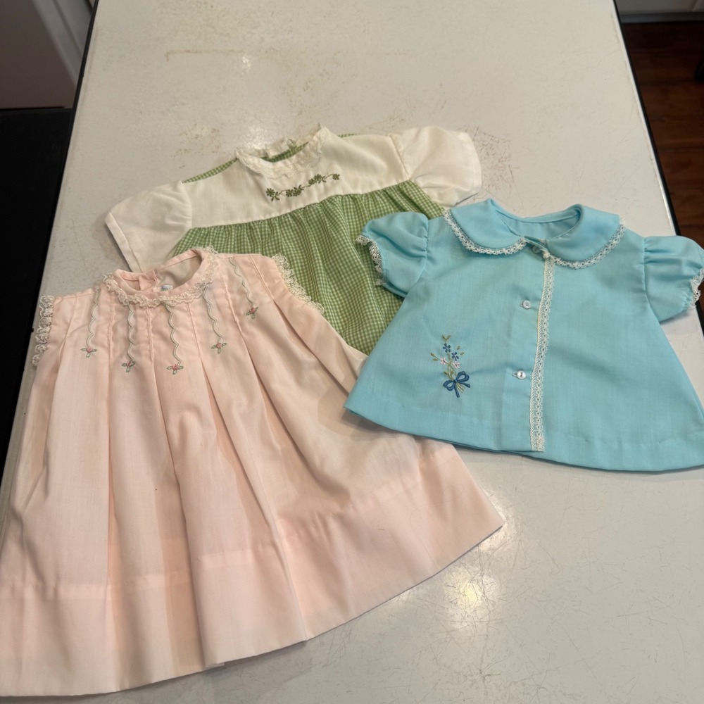 Nannette Vintage Dress & Tops Lot Kids 6-9M Pink Blue Green Embroidery Lace 3pc‎